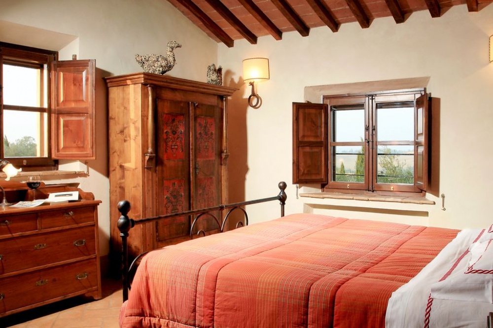 country villa in southern tuscany with room