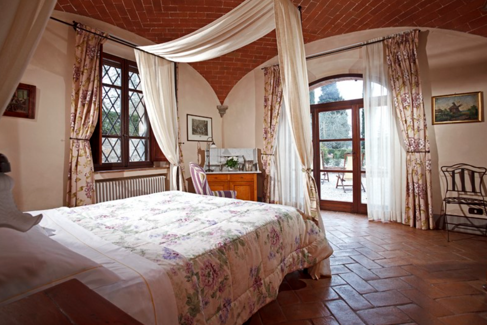 country villa in southern tuscany room