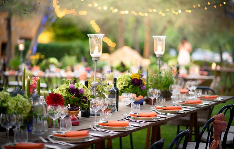 country villa in southern tuscany table setting