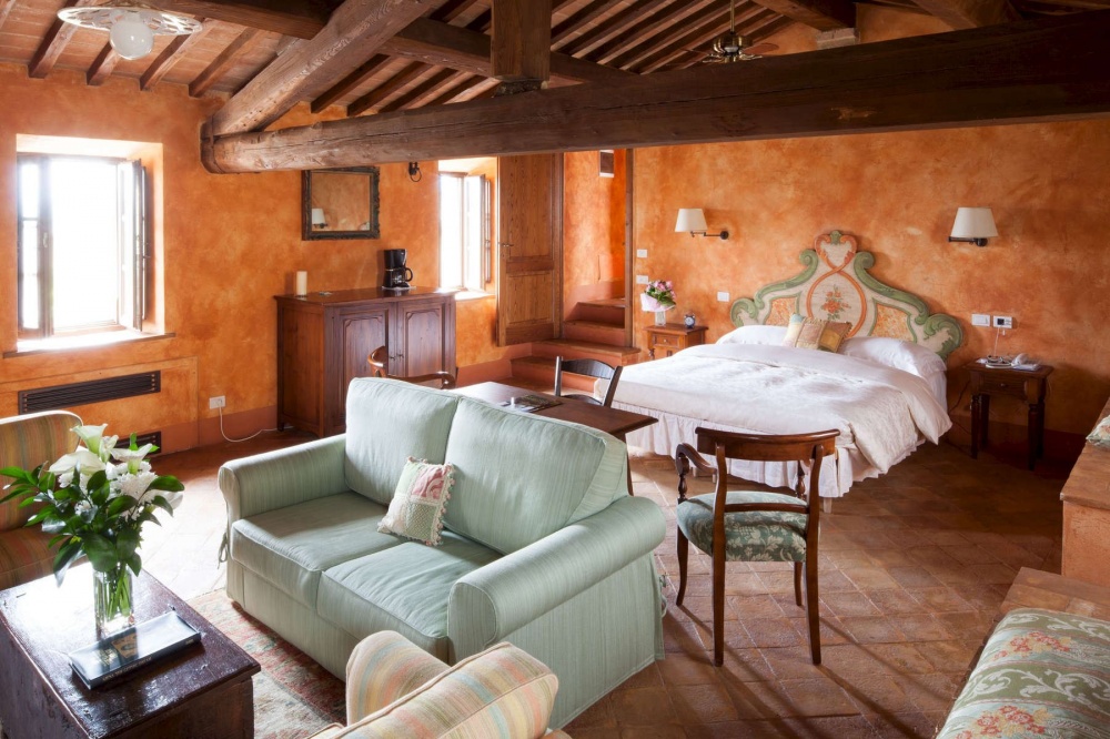 Bedroom at villa for wedding in Tuscany