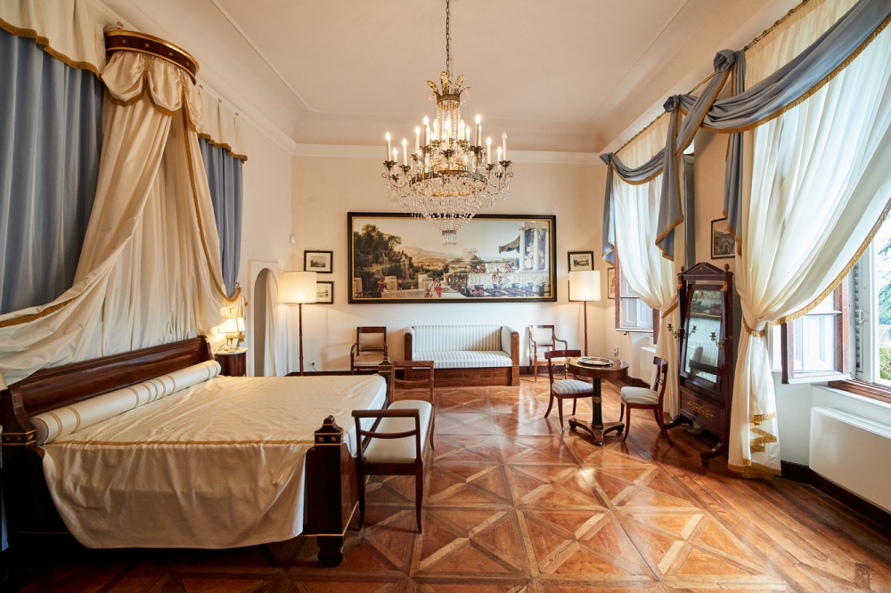Bedroom at wedding hamlet in Tuscany