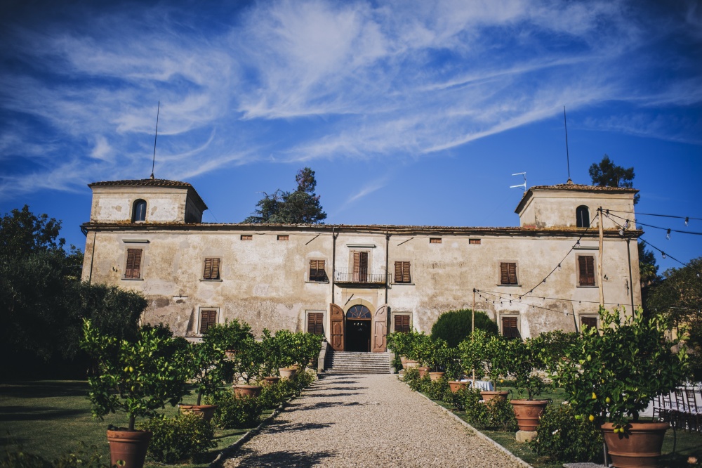 best rustic places to get married in tuscany