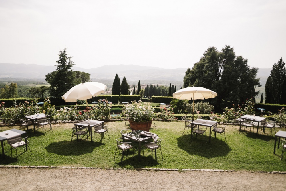 Breakfast garden at wedding villa in Florence