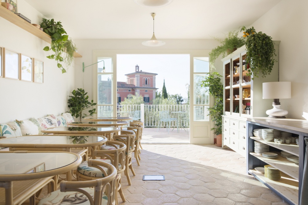 Breakfast room at organic farmhouse for weddings in Tuscany