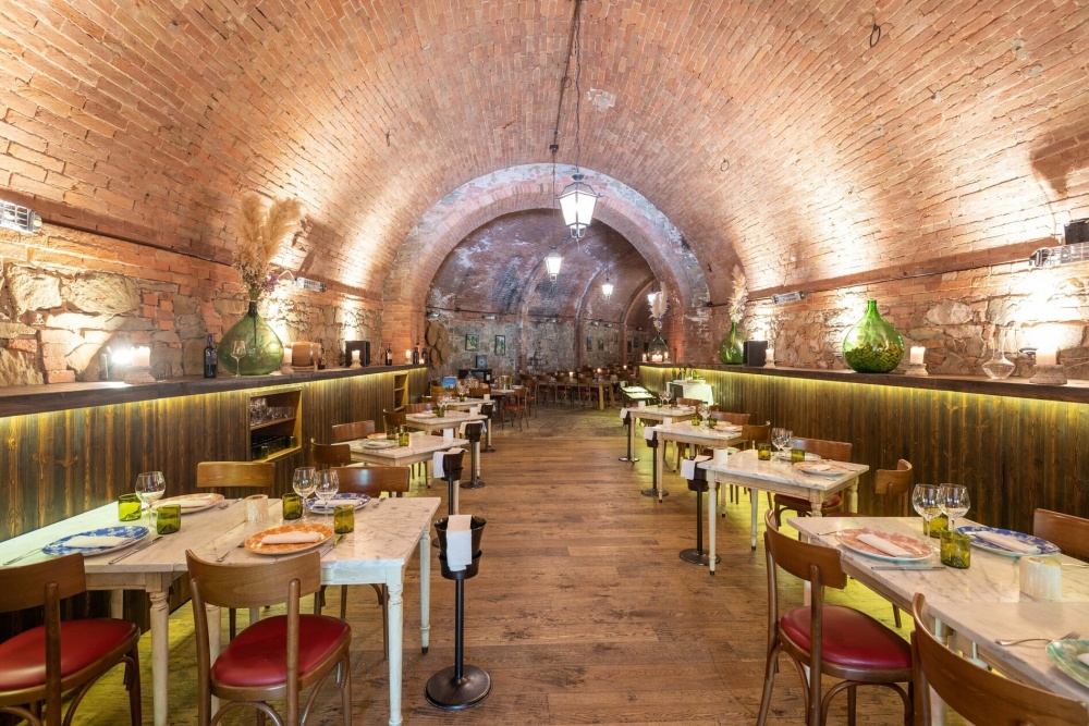 Cellar restaurant at luxury wedding resort in Tuscany