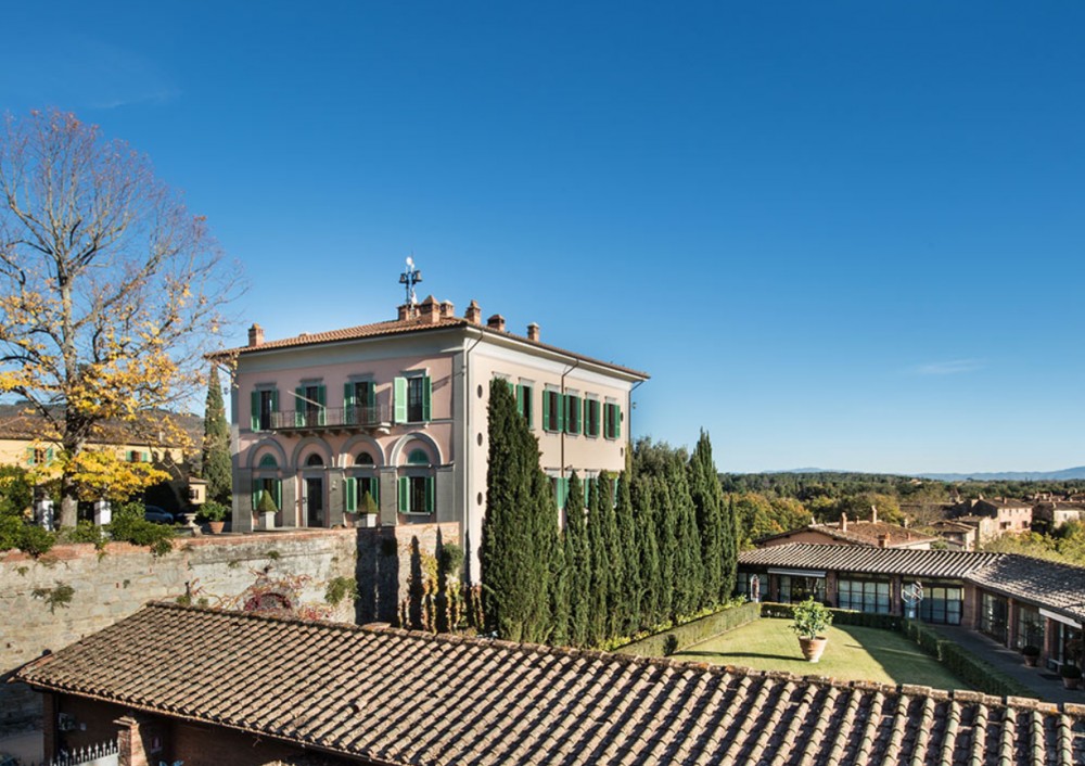 aerial view of a charming wedding villa in tuscany