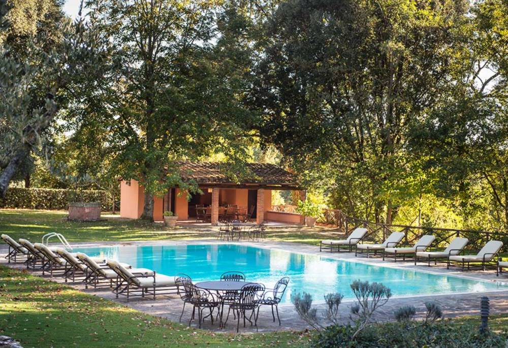 charming wedding pool in a villa in tuscany