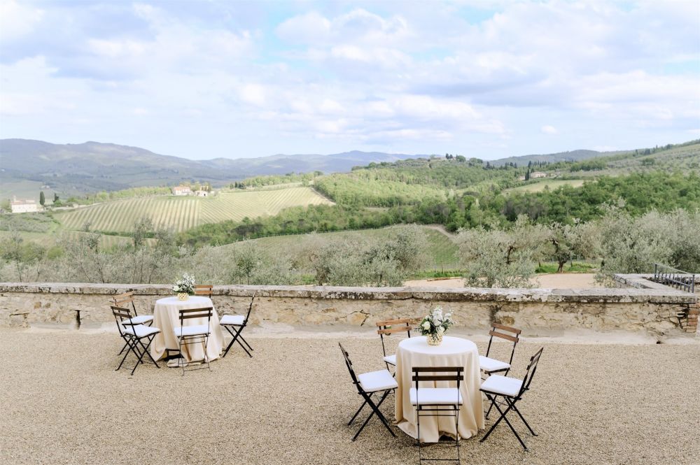 Cocktail with view at luxury wedding castle in Chianti