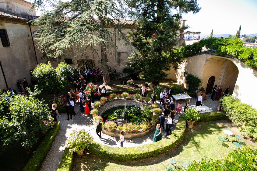 Cocktail hour at wedding rustic villa in Tuscany