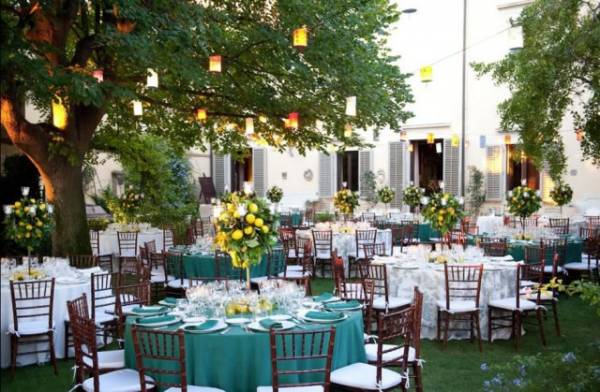 dinner in a castle for destination wedding