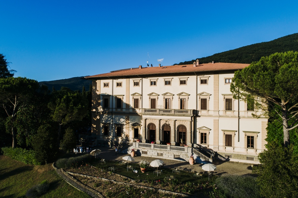 destination wedding villa in tuscany
