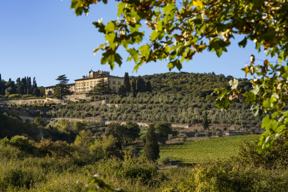 front view of a wedding resort in Tuscany