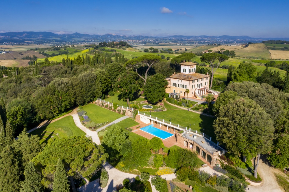 aerial view of an elegant wedding villa in Tuscany