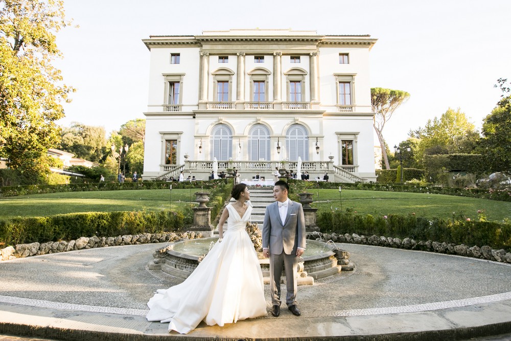 getting married in a luxury villa in tuscany