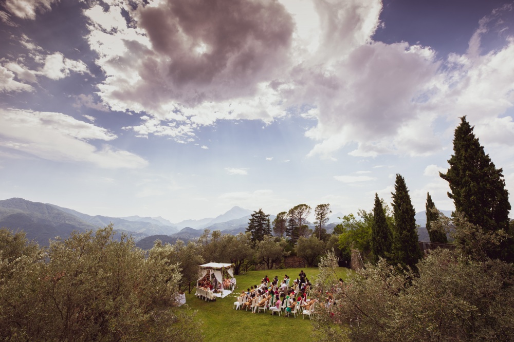 indian wedding ceremony in tuscany