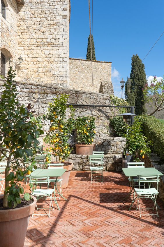 Lemon trees at the castle for weddings in Siena