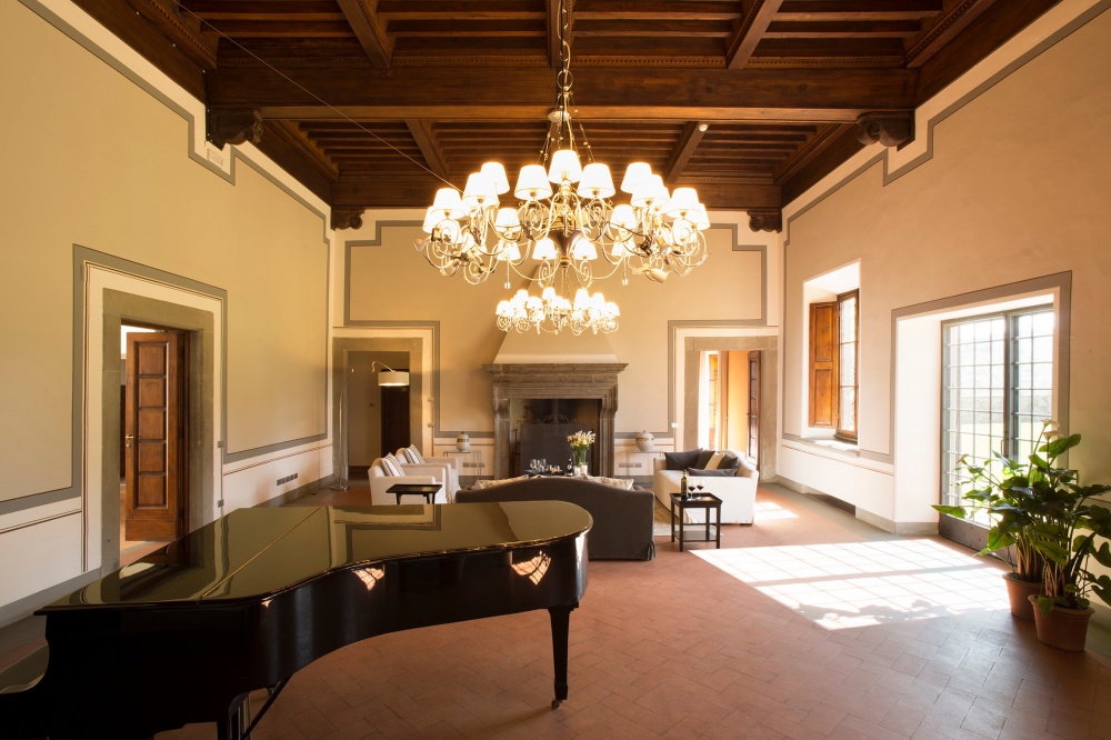 Living room of luxury wedding castle in Chianti