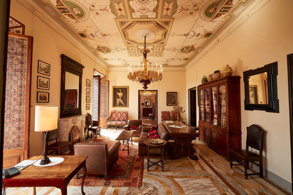 Living room at wedding hamlet in Tuscany