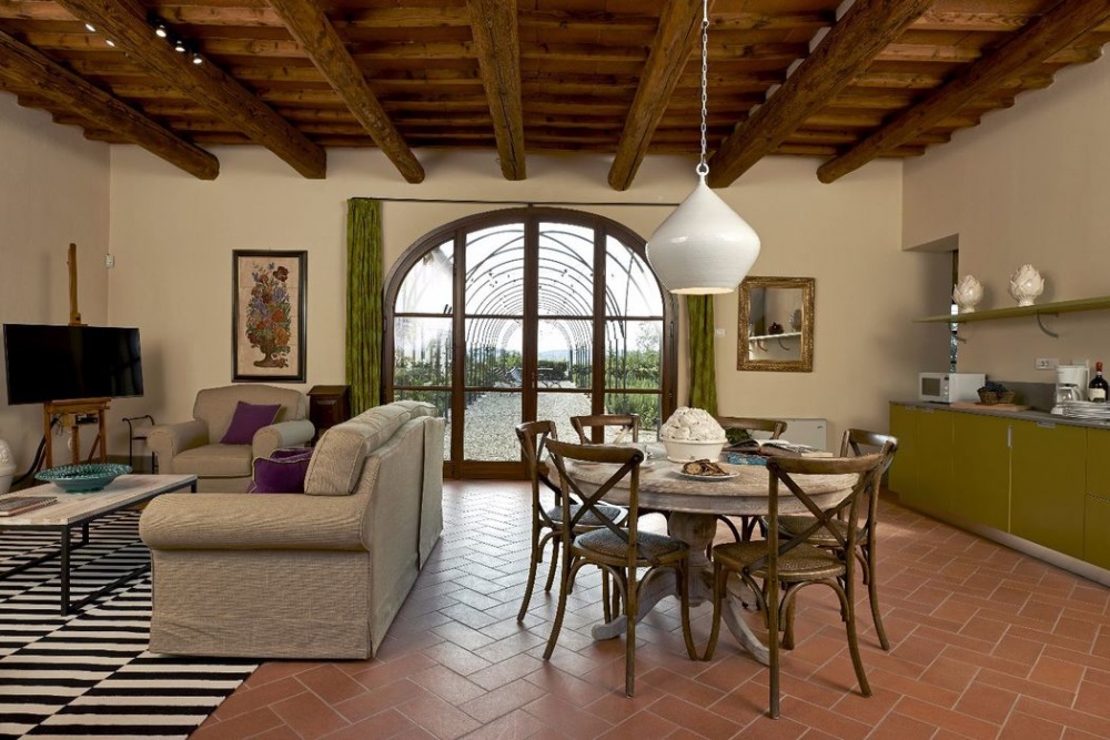 Living room at wedding rustic villa in Tuscany