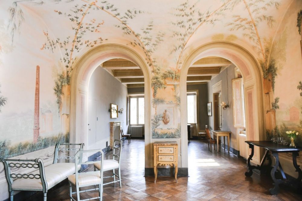 Living room at the wedding villa in Siena