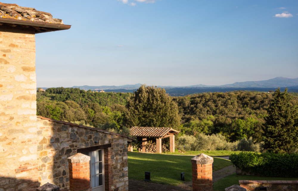 side view of a luxury wedding hamlet in tuscany