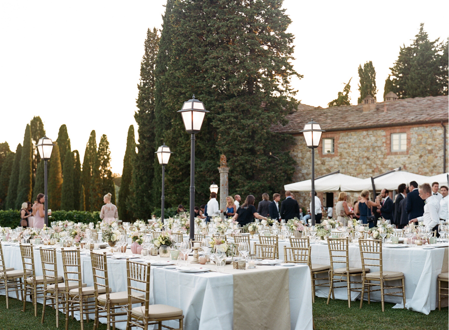 wedding dinner in a luxury hamlet in tuscany