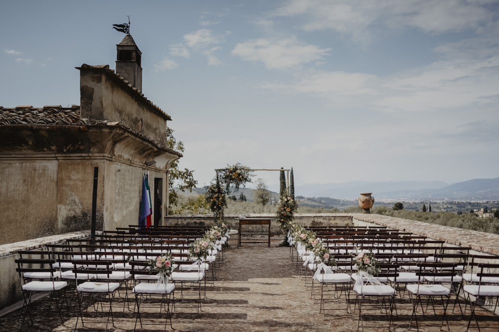 outdoor ceremony in tuscany terrace overlooking florence