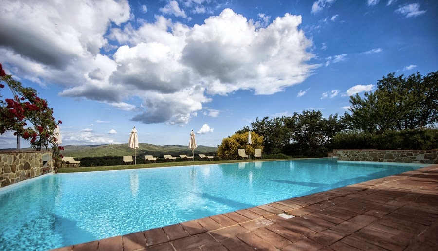 Panoramic pool of wedding hamlet in Siena