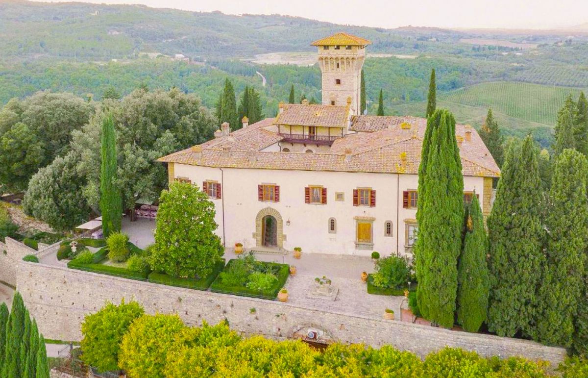 Panoramic view of the wedding castle in Chianti