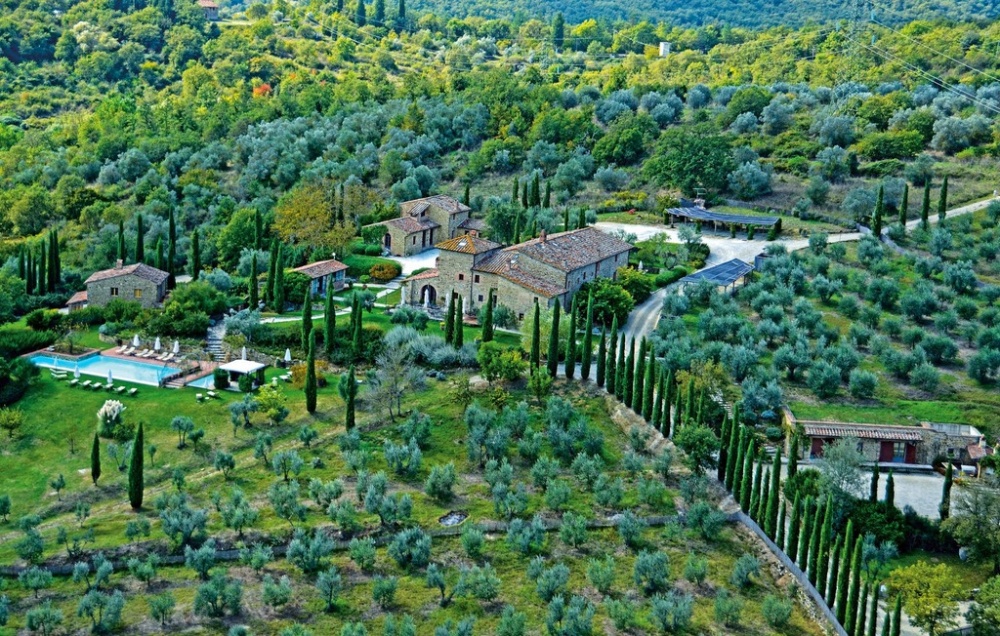 Panoramic view of wedding hamlet in Siena