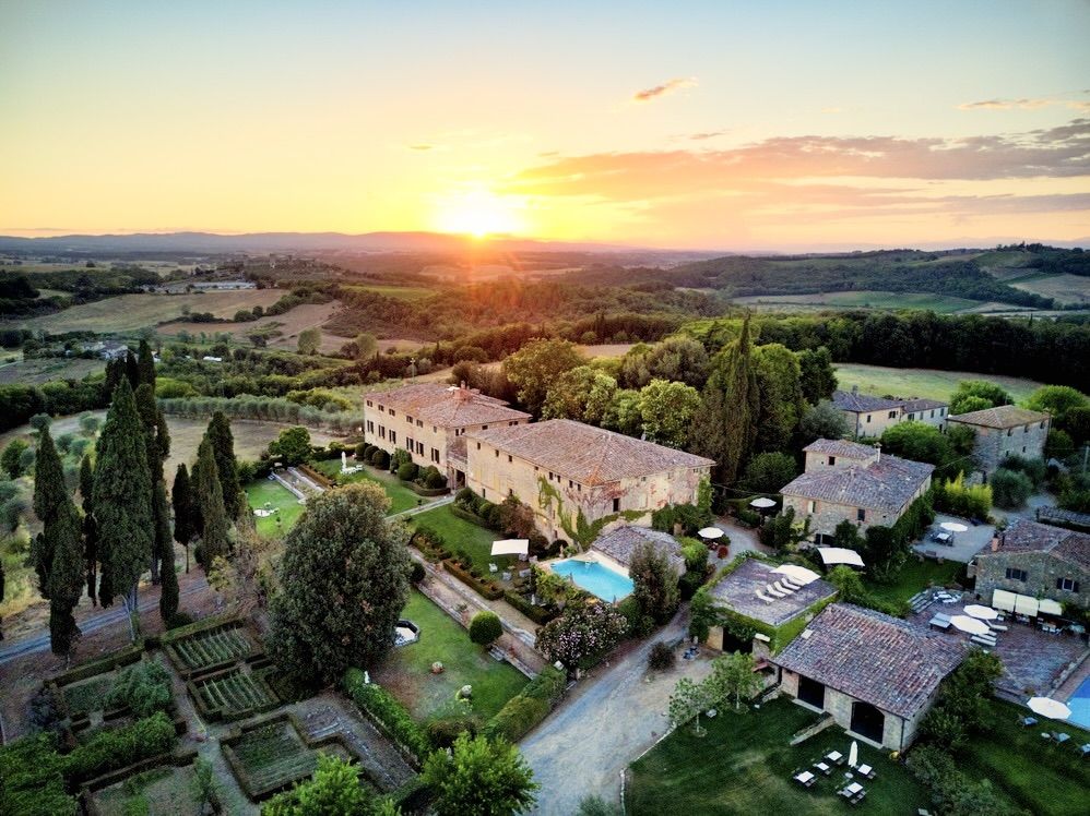 Panoramic view of wedding villa in Chianti