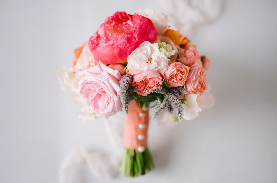 Pink and fuxia bride bouquet with pearls