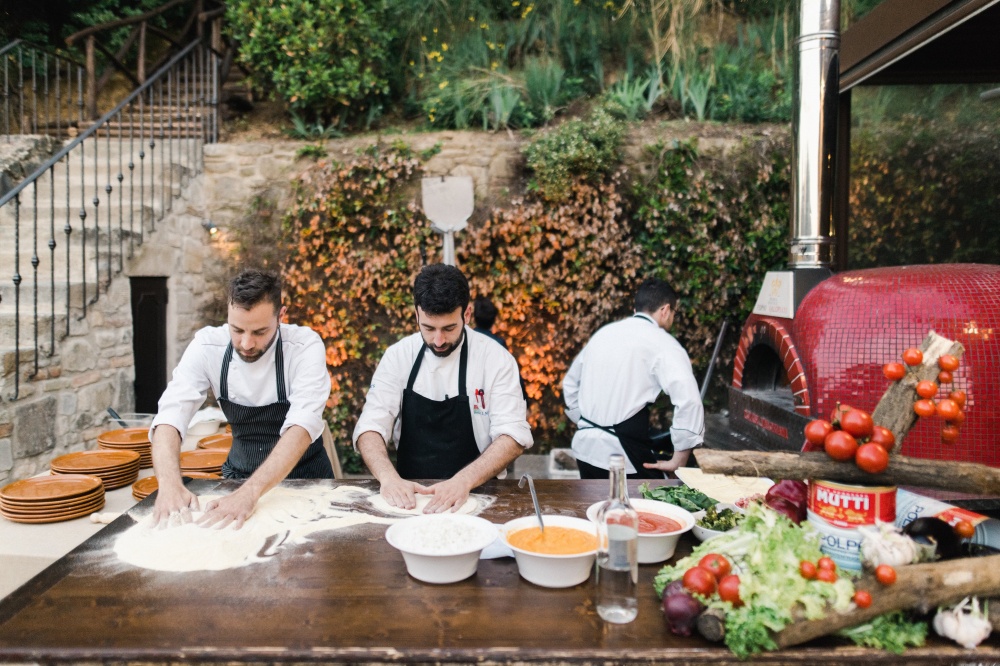 restaurant live pizza making for weddings in tuscany