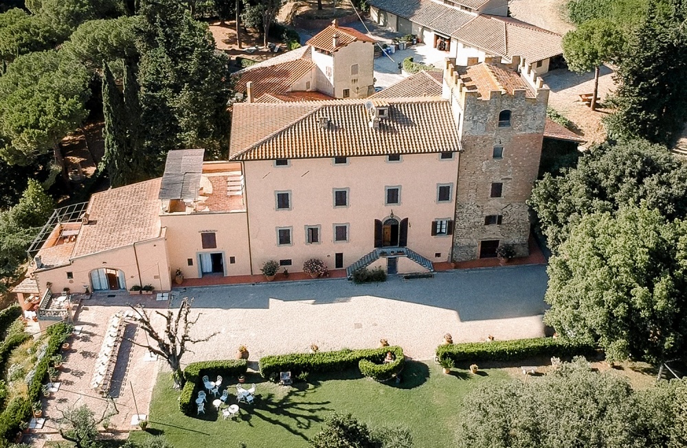 view of the spaces for weddings in a villa in tuscany