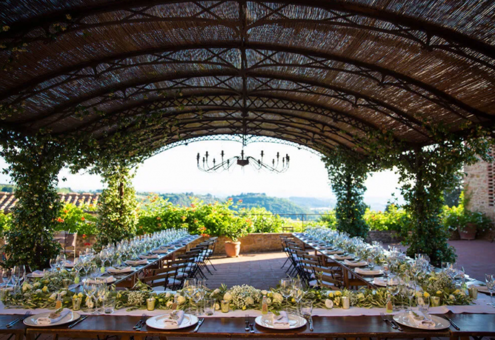 dinner setup in a wedding venue in tuscany