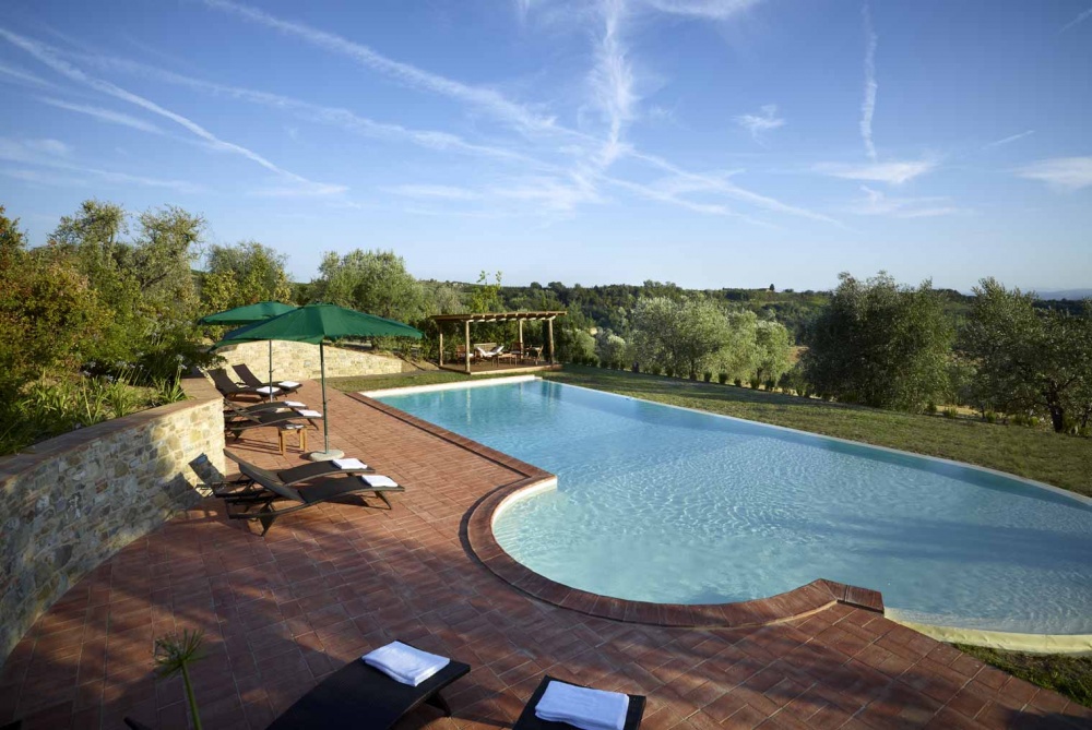 pool area in a wedding venue in tuscany