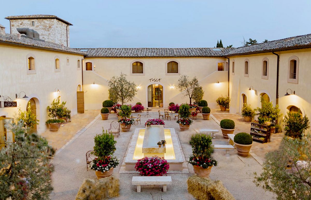 Courtyard at the San Gimignano wedding resort