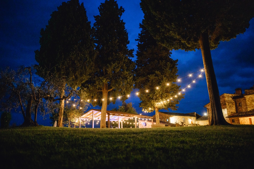 Special lighting at wedding farmhouse in Tuscany