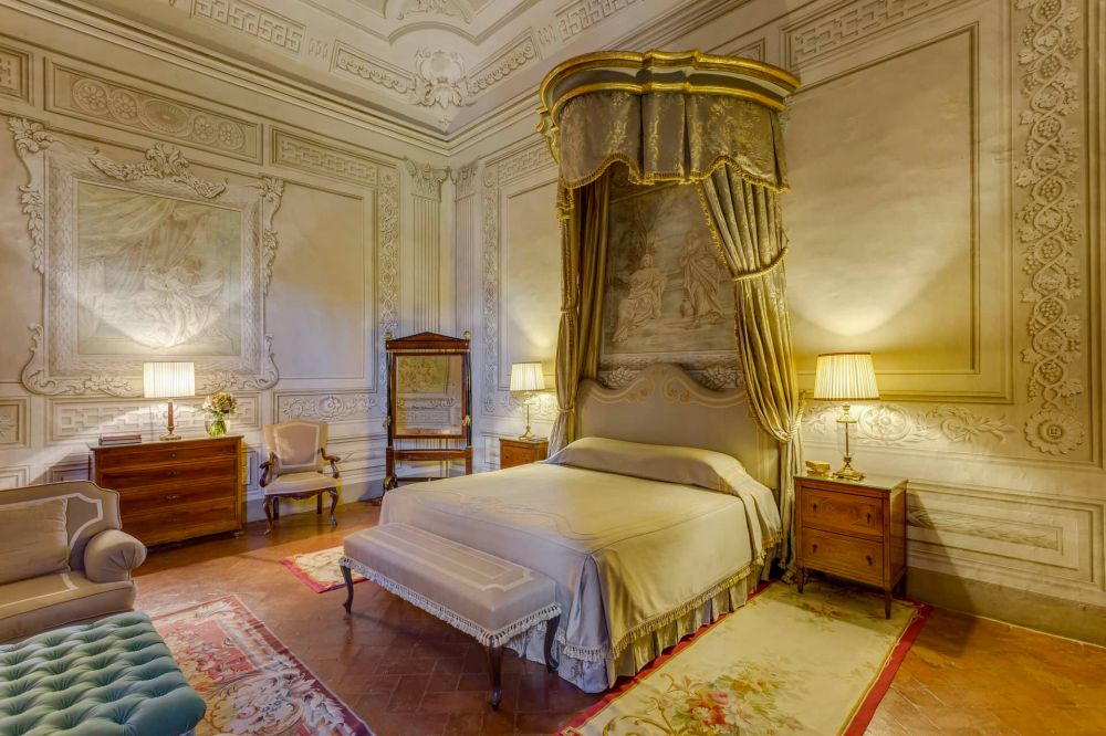 Suite at the villa in Florence