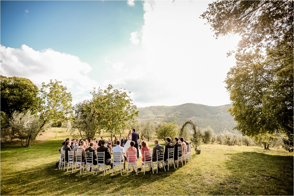 symbolic wedding in florence countryside