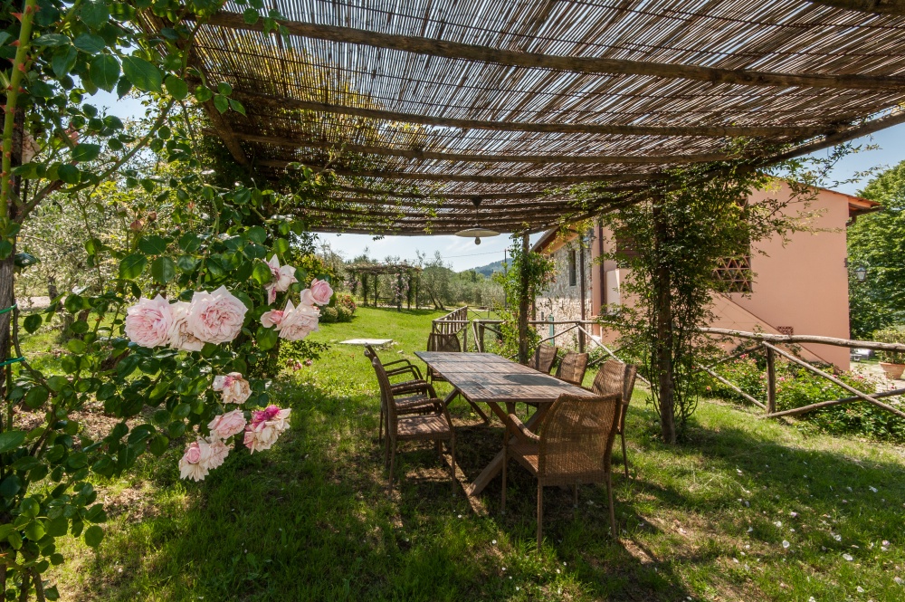 garden for weddings in tuscany