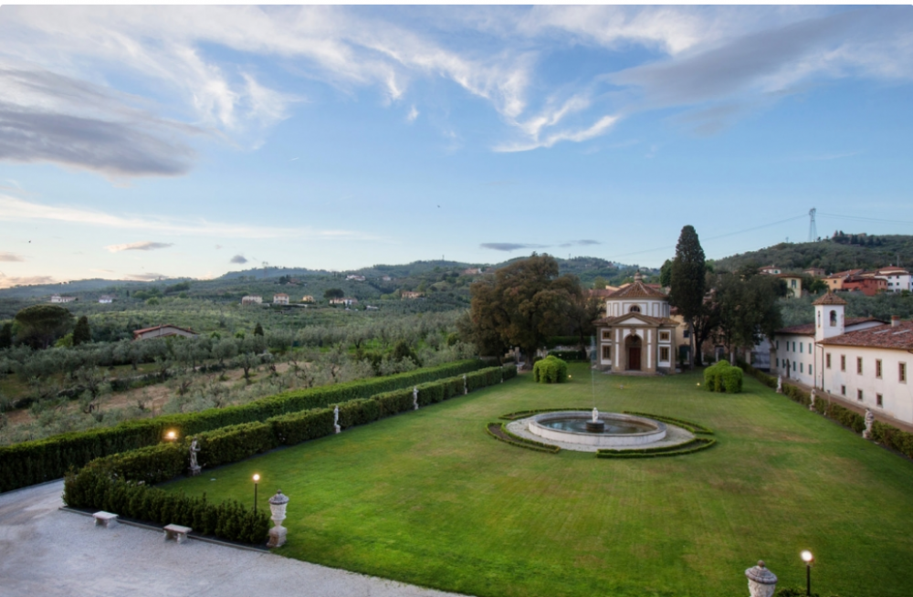 tuscan wedding villa with garden