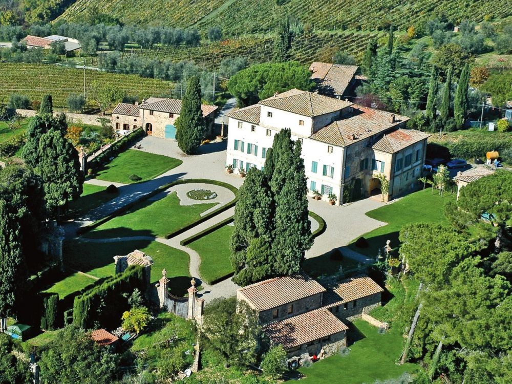 View of elegant wedding villa in Siena