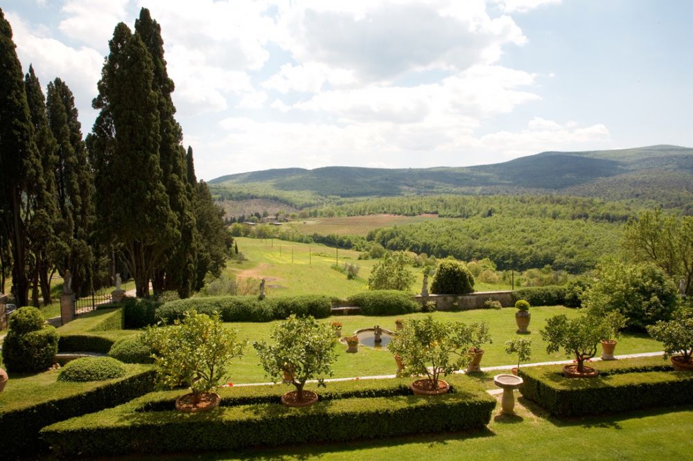 View of the garden at wedding villa in Chianti