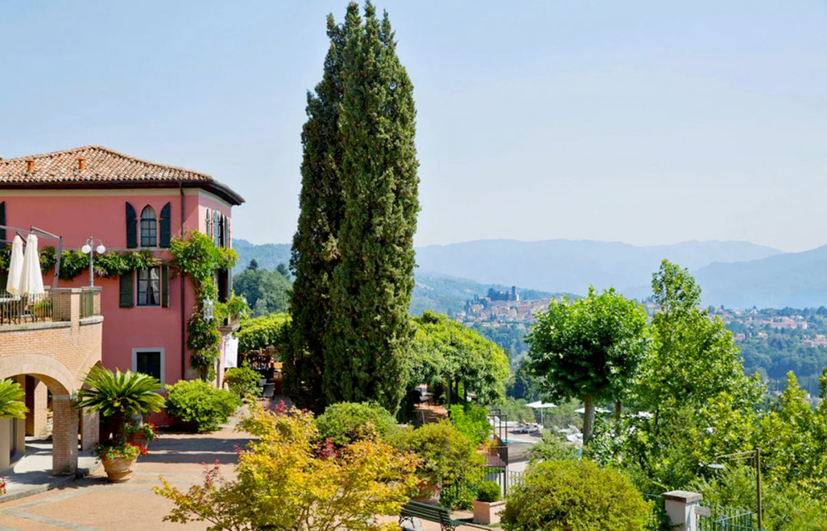 View of the square at the luxury wedding venue in Lucca