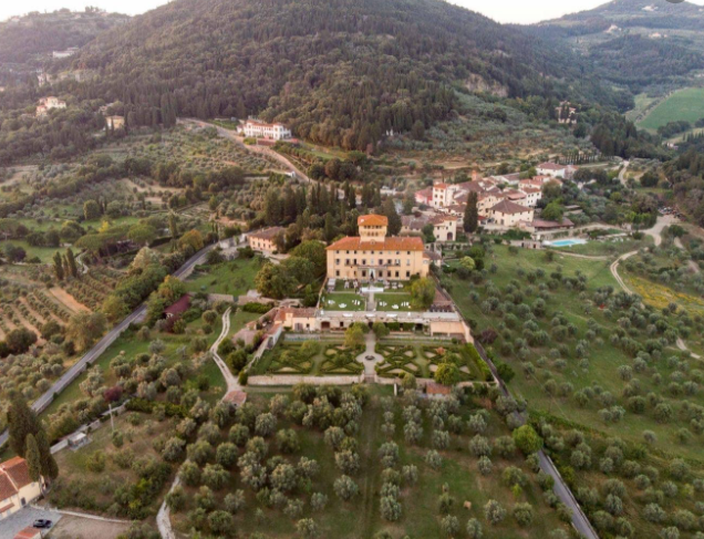aerial view of a villa for marriage in tuscany