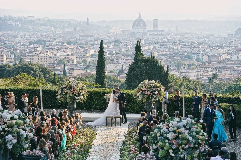 ceremony in a villa in florence