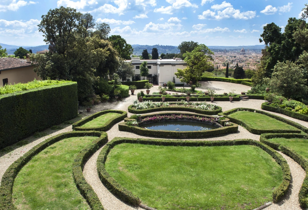 garden in a villa with view in florence