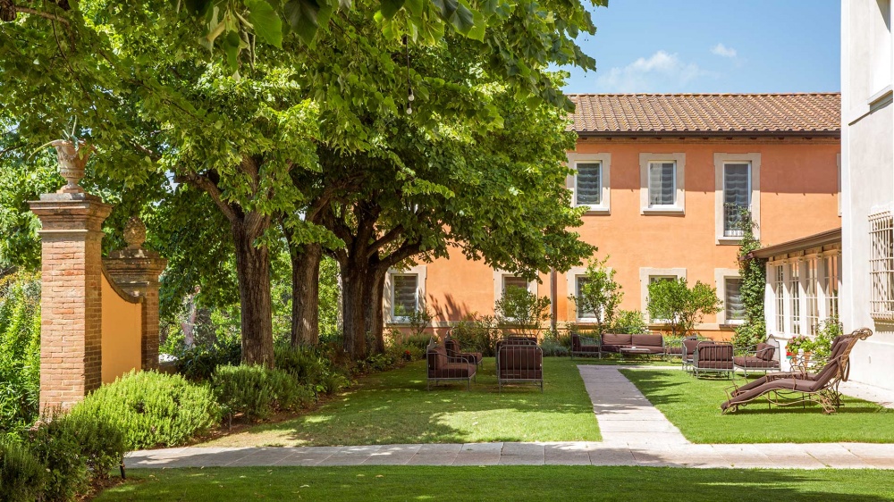 wedding villa in tuscany with garden