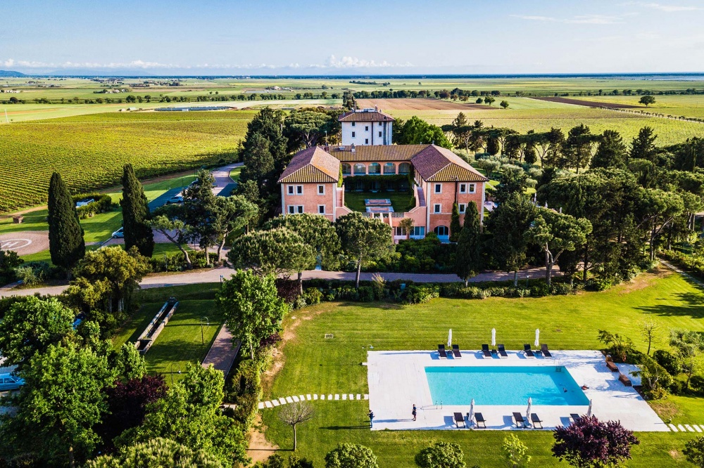 wedding villa in tuscany aerial
